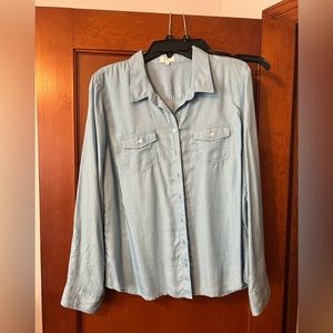 NWT crown and ivy denim/chambray shirt